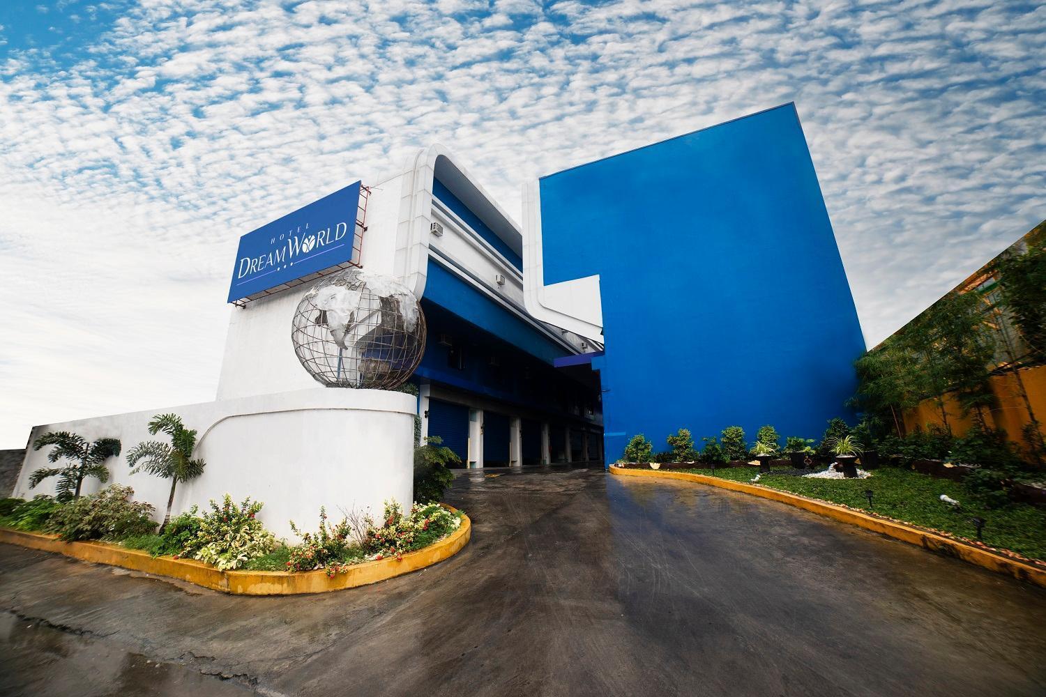 Hotel Dreamworld Las Piñas Exterior photo