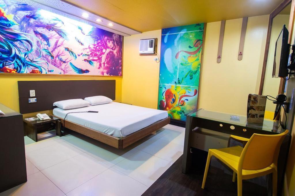Hotel Dreamworld Las Piñas Exterior photo